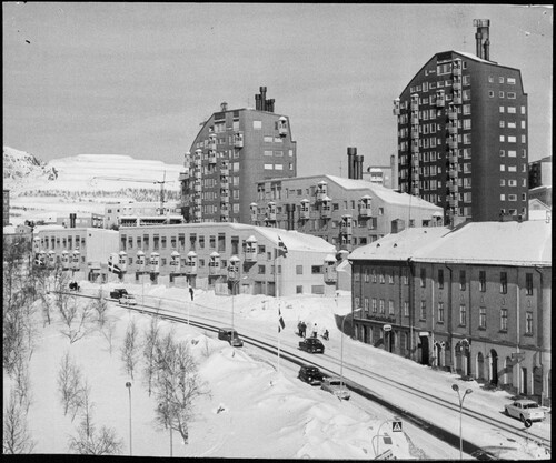 Figure 4. Ralph Erskine. Ortdrivaren quarter, Kiruna, 1959–62. View from the south-west after completion. From ArkDes Collections (ARKM.1986-122-2148). Photo: Börje Rönnberg.