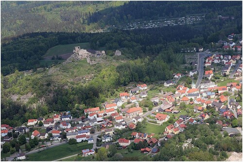 2 View over Flossenbürg (Alois Köppl, Gleiritsch 2014; CC BY-SA 3.0)