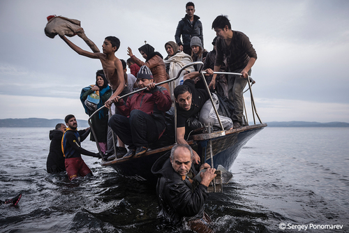 Picture 2. Copyright: Sergey Ponomarev, with permission. Original image caption: over one million refugees entered Europe in 2015, most arriving by sea through Greece and Italy. Many landed in Greece and wanted to move on through the Balkan countries to enter the Schengen area of the European Union, where movement between member states does not require a passport. Balkan countries tended to steer refugees toward the next border in the most significant movement of people on the continent since World war II. Hungary, to the north, closed its frontiers, first with Serbia, then with Croatia.5 published in Vita.It, online magazine. “The voice of the not-for-profit”.