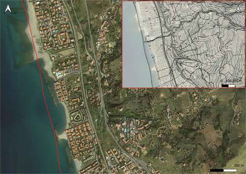 Figure 11. Belvedere. Large panel: shoreline of 1954 (red line) with background Google satellite image of October 2019. Small panel: overlap between 1954 CASMEZ cartography and Google satellite image of October 2019.
